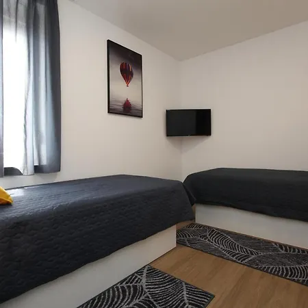 Apartmani Ive Trogir Exterior photo