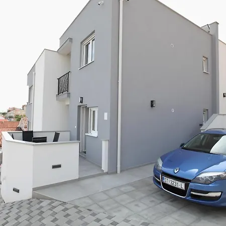 Apartmani Ive Trogir Exterior photo