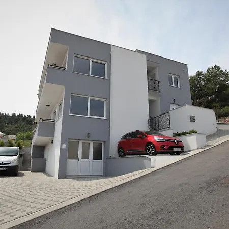 Apartmani Ive Trogir Exterior photo