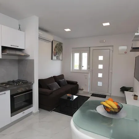 Apartmani Ive Trogir Exterior photo