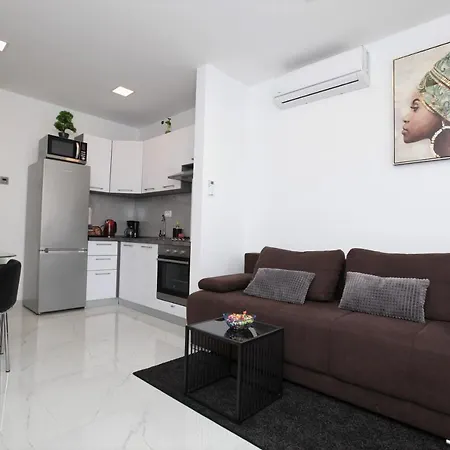 Apartmani Ive Trogir Exterior photo